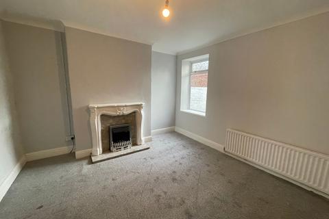 2 bedroom end of terrace house to rent, Greenwells Garth, Coundon, Bishop Auckland, County Durham, DL14