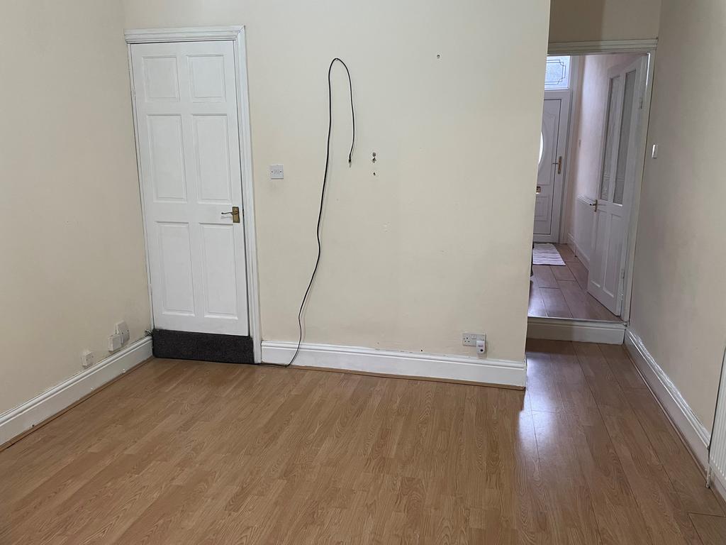 Brantley Road, Birmingham B6 3 bed terraced house £730 pcm (£168 pw)