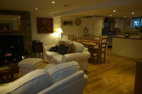 3 bedroom house to rent - Llanbedr Road, Llanbedr Road, Crickhowell, Powys, NP8