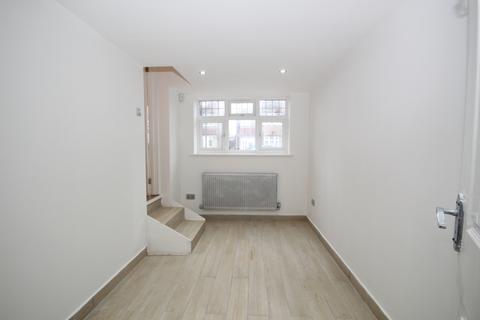 29 Ventnor Avenue, Stanmore, HA7 2HX