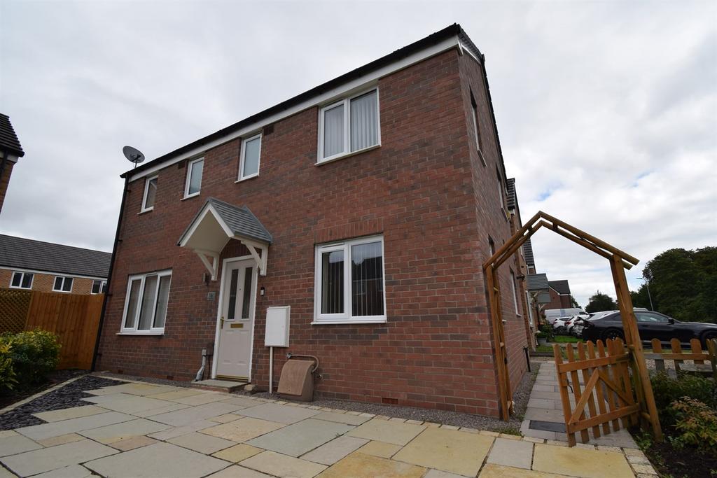 Inkerman Drive, Duffryn, Newport 3 bed detached house £1,100 pcm (£