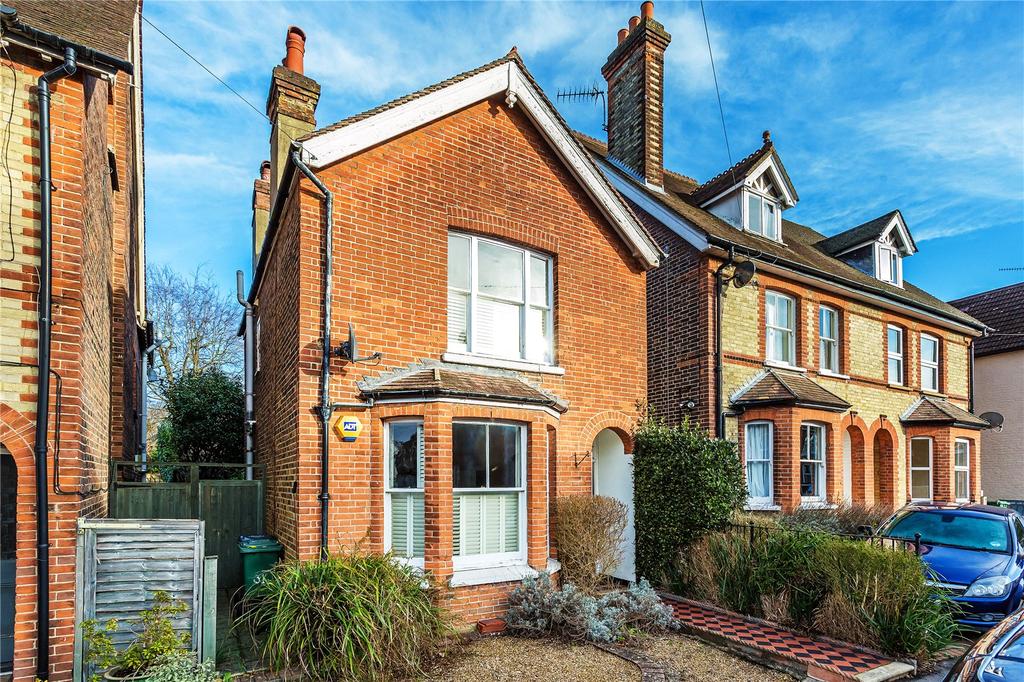 Deerings Road, Reigate, Surrey, RH2 3 bed detached house £950,000