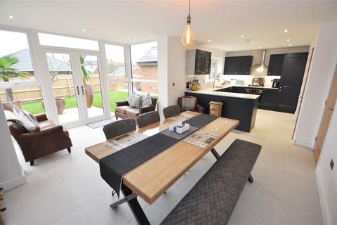 4 bedroom detached house for sale - Meadow Way, Saughall, Chester, CH1