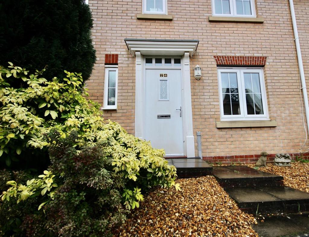 Woodside Drive, Newbridge, Newport 3 bed semidetached house £210,000