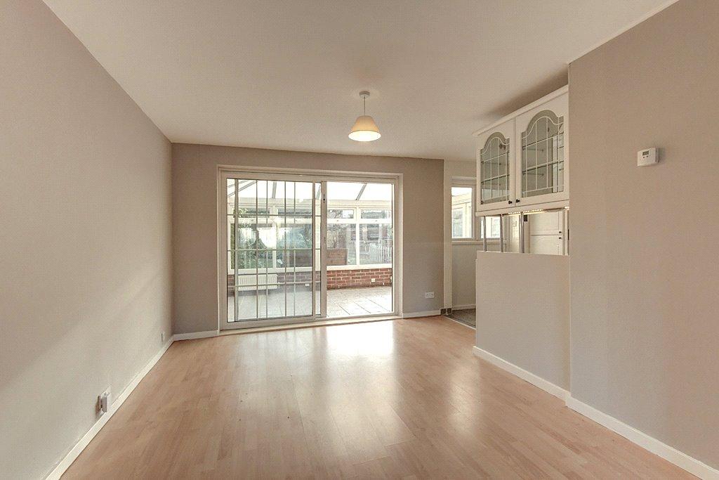 Northwood Drive, Sittingbourne, Kent, ME10 3 bed semidetached house