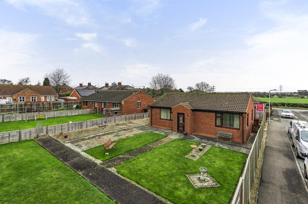 Walkers Way, Barrowby, NG32 2 bed bungalow £135,000