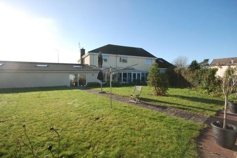 5 bedroom detached house for sale - Rhoose Road, Rhoose, Vale of Glamorgan, CF62 3EQ