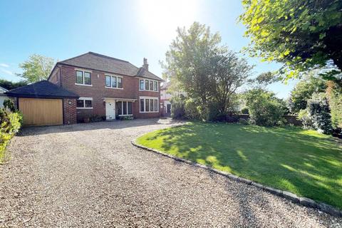 5 bedroom detached house for sale - Clifton Drive South, St Annes