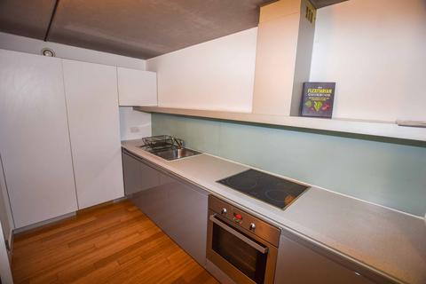 2 bedroom flat to rent, Woodfield Road, Altrincham, Cheshire, WA14