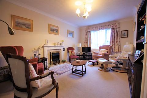 21 Sandpiper Drive, Uttoxeter, ST14 8TA