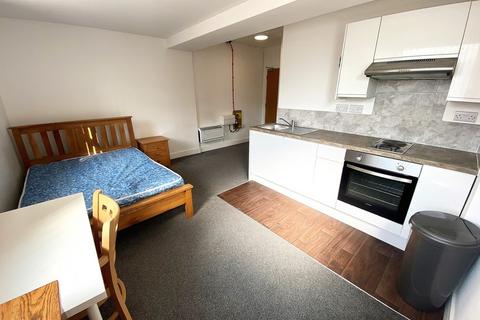 Studio to rent, Lake Road, 28-40 Lake Road