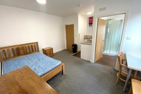 Studio to rent, Lake Road, Portsmouth