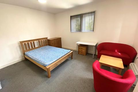 Studio to rent, Lake Road, Portsmouth