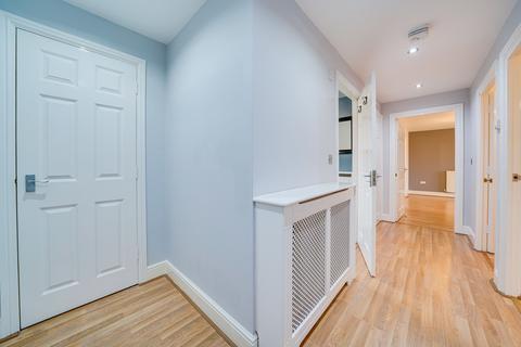 6 Braeburn Walk, Royston, SG8 5LY