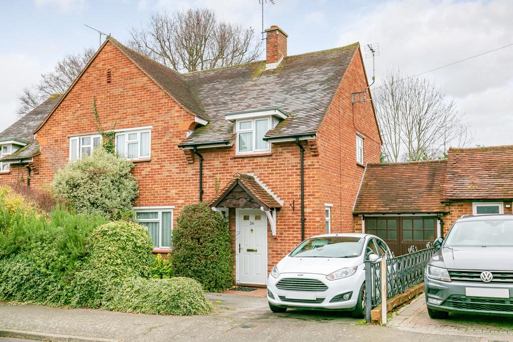 Great Goodwin Drive, Merrow 3 bed semidetached house £475,000