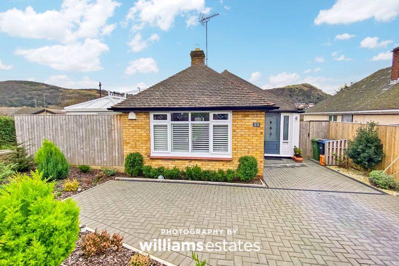 Roundwood Avenue, Prestatyn 2 bed detached bungalow £240,000