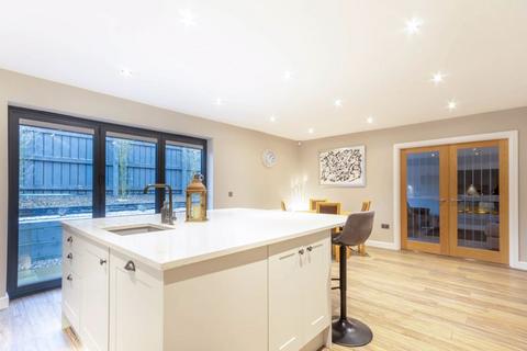 7 Brindles Manse, North Sunderland, Seahouses, NE68 7WJ