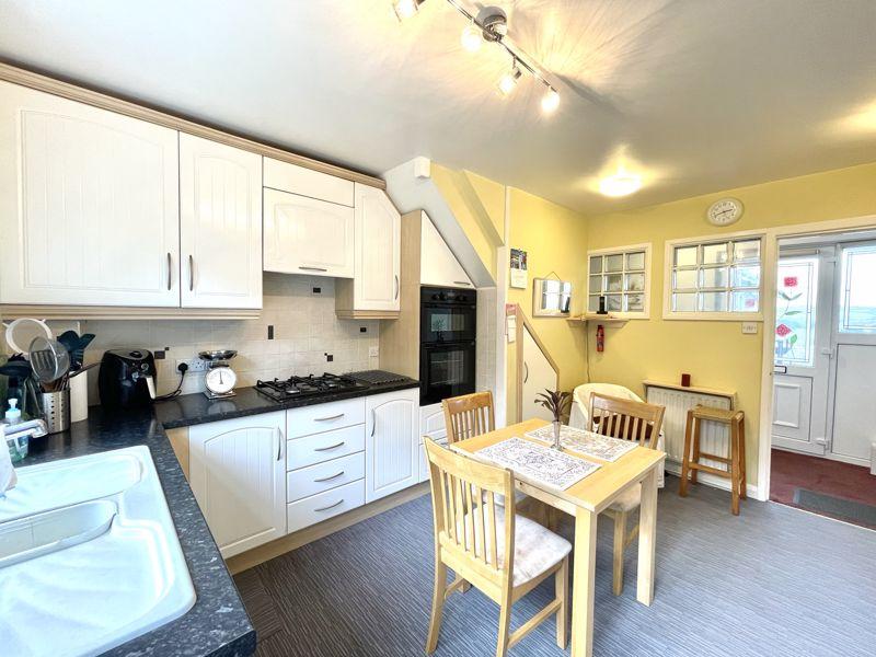 Kitchen / Dining...