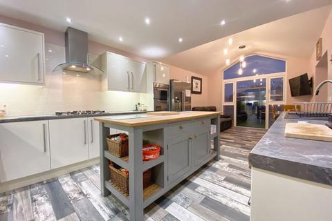 11 Minffrwd Close, Pencoed, Bridgend, CF35 6SE