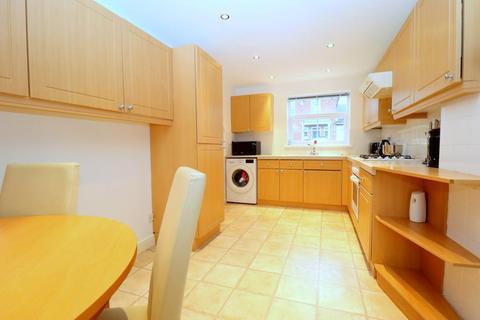 32 Hayton Close, Luton, LU3 4HD
