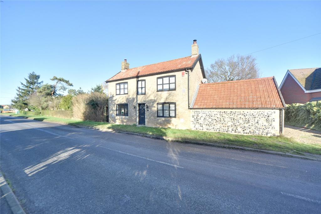The Street, Holywell Row, Bury St.... 3 bed detached house £399,000