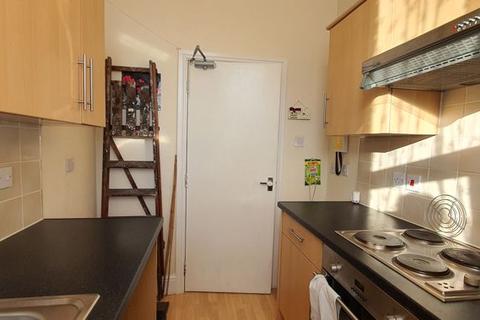 1 bedroom apartment to rent - 1 Bed First Floor Front Flat, Flat 4, 61 Wellington Road, Bridlington, YO15 2AX
