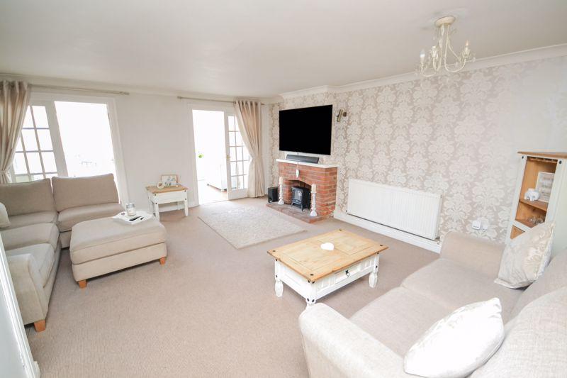 Morley Hill, Stanford Le Hope 4 bed terraced house £350,000
