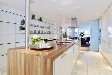 3 bedroom penthouse to rent, Imperial House, Young Street, W8 *Penthouse with roof garden*