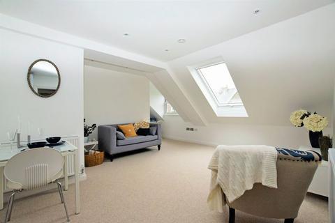 2 bedroom apartment to rent, Queens Road, Clevedon