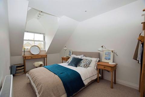 2 bedroom apartment to rent, Queens Road, Clevedon
