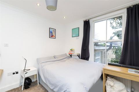 4 bedroom terraced house to rent, Clinton Road, London, E3