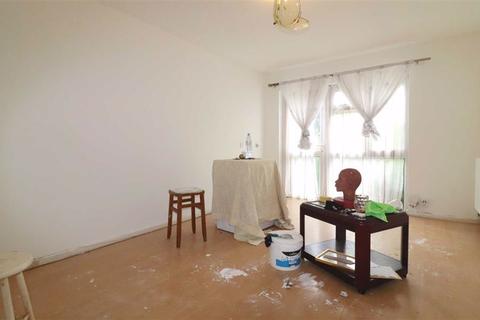 18 Weighton Road, London, SE20 8TS