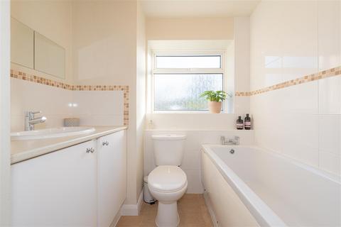 Flat 1, Rowan House Oakfield Drive, Reigate, RH2 9NZ