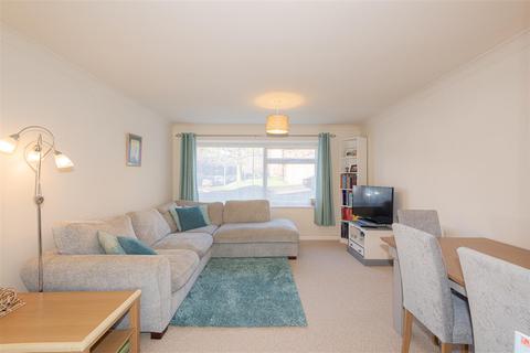Flat 1, Rowan House Oakfield Drive, Reigate, RH2 9NZ