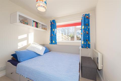 Flat 1, Rowan House Oakfield Drive, Reigate, RH2 9NZ