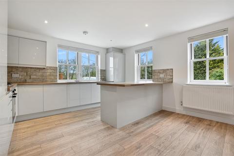2 bedroom flat to rent - Buckland Road, Buckland, Aylesbury, HP22