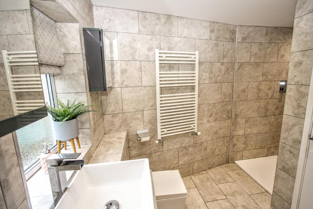 Family bathroom/w.c.