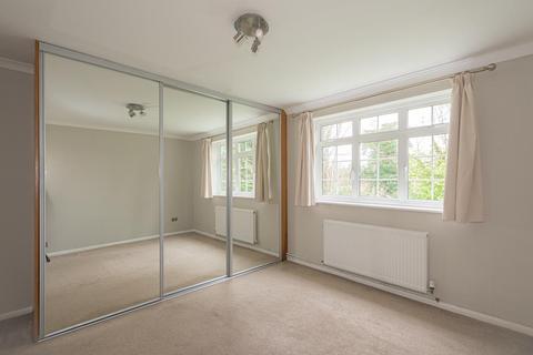 7 Freshmount Gardens, Epsom, KT19 8RF
