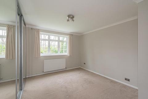 7 Freshmount Gardens, Epsom, KT19 8RF