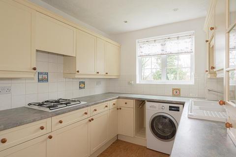 7 Freshmount Gardens, Epsom, KT19 8RF