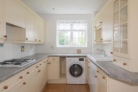 7 Freshmount Gardens, Epsom, KT19 8RF