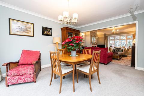 85 Dukes Avenue, Theydon Bois, Epping, CM16 7HH