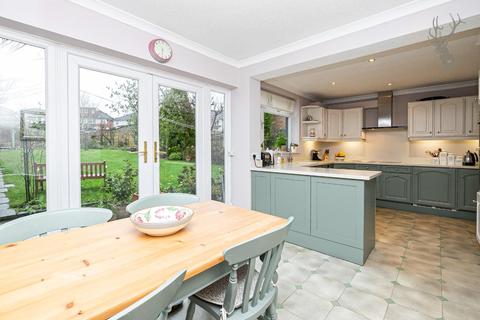 85 Dukes Avenue, Theydon Bois, Epping, CM16 7HH
