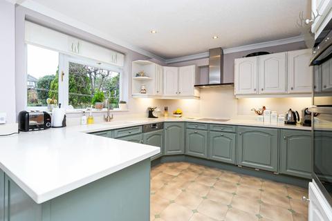 85 Dukes Avenue, Theydon Bois, Epping, CM16 7HH