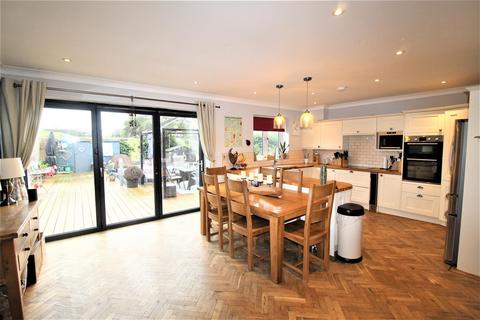 17 Highfield Road, Minster On Sea, Sheerness, ME12 3BA