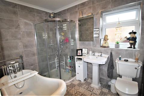 17 Highfield Road, Minster On Sea, Sheerness, ME12 3BA
