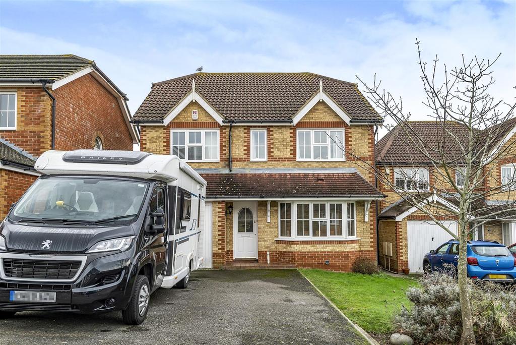 Lambourn Avenue, Stone Cross, Pevensey 5 bed detached house £530,000