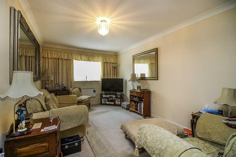 2 bedroom flat for sale - Wilson Court, Bromley Avenue, Whitley Bay