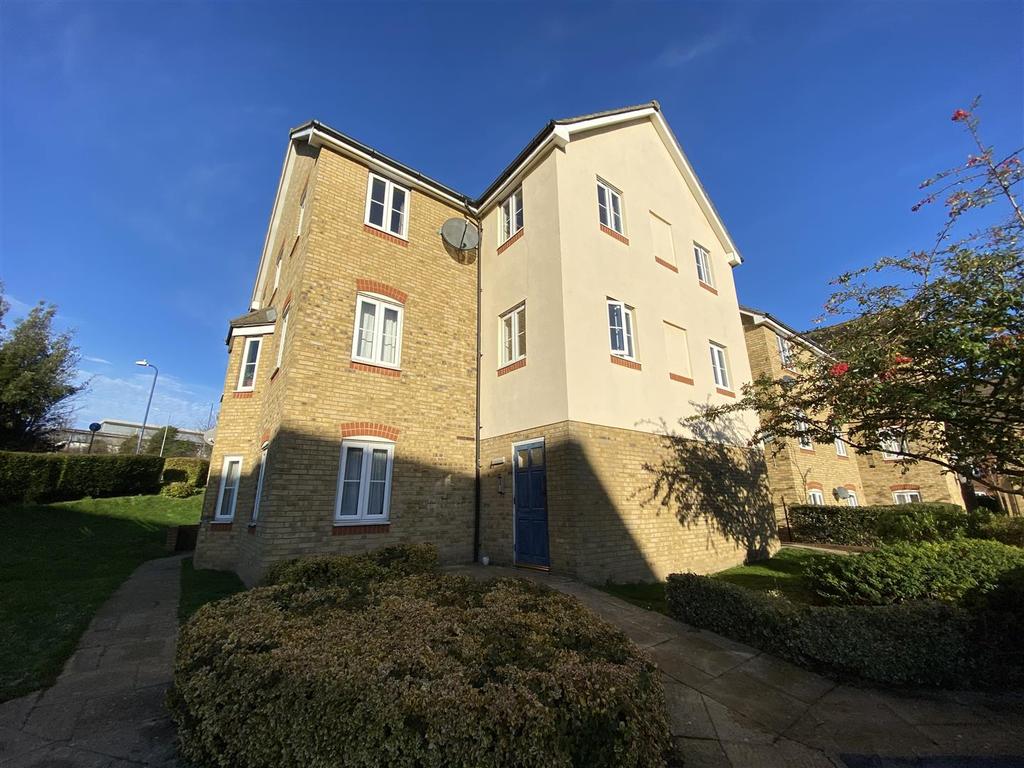 Covesfield, Gravesend 2 bed flat £900 pcm (£208 pw)