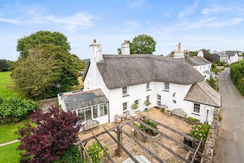 Hunters Lodge Houndhead, Broadhempston, Totnes, TQ9 6AZ